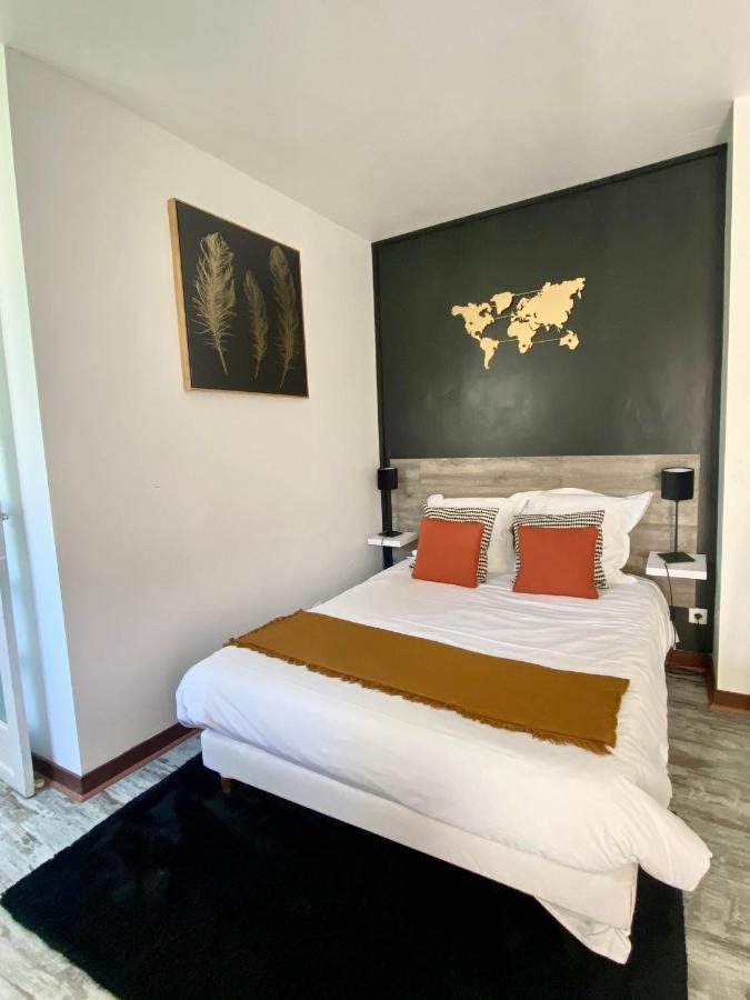 Hotel Nuit En Brenne Le Blanc Exterior foto