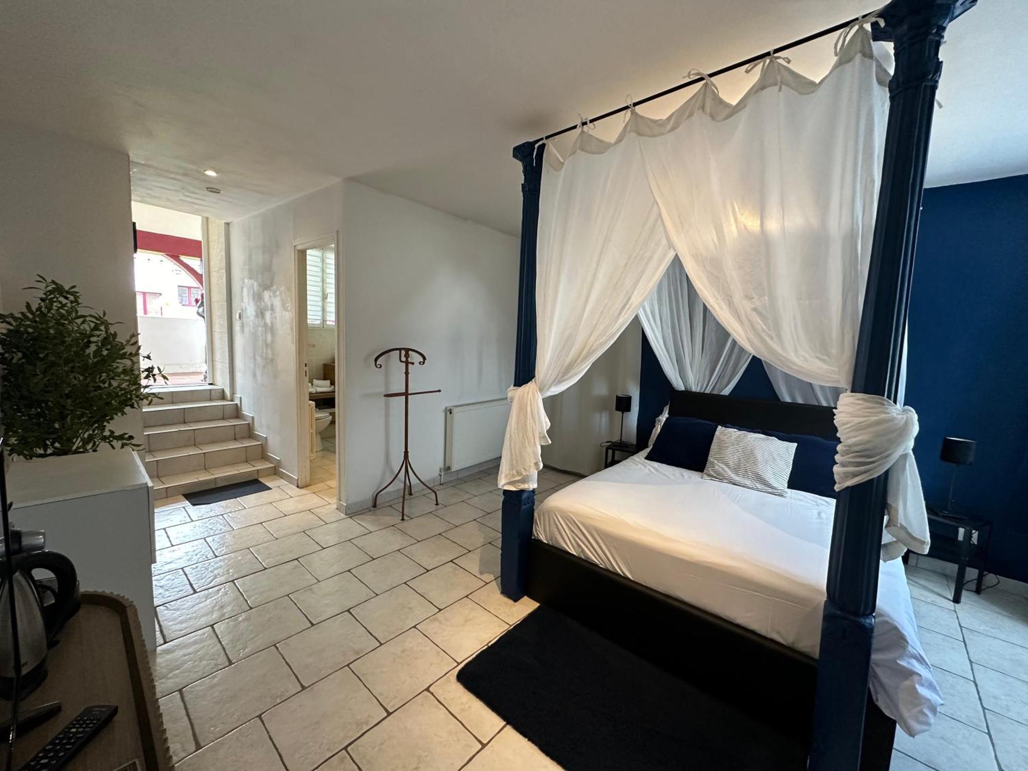 Hotel Nuit En Brenne Le Blanc Exterior foto
